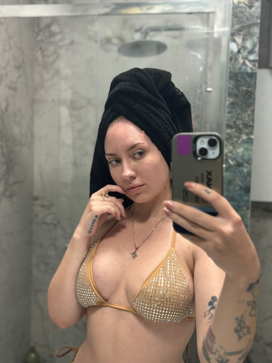 Nude girl KateV in Kashgar